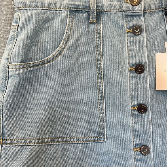 Denim Button-Front Skirt 🆕 - Picture 10 of 12